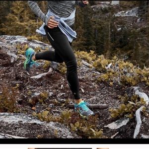 Athleta Powder Peak tights, black large